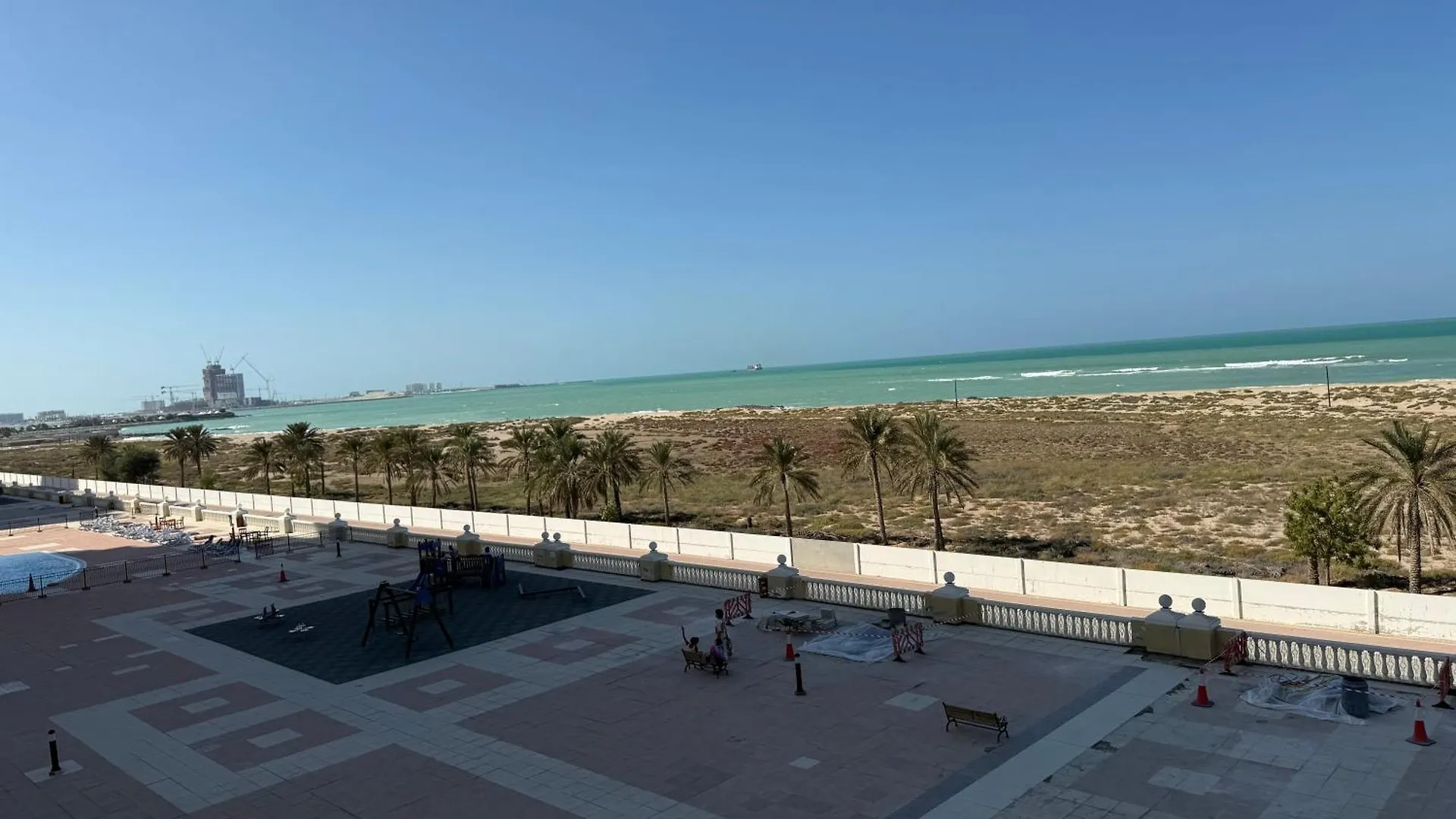 Apartament Four Stars Hostel Ras Al-Khaimah 2